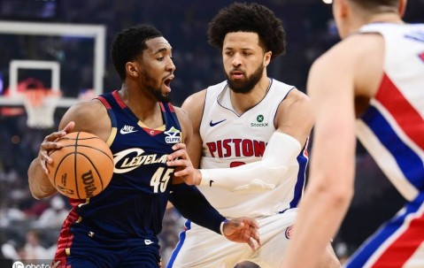 米切尔35+10坎宁安三双哈登19分 骑士胜活塞总分1-2