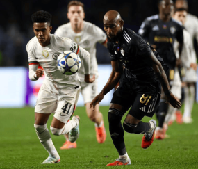 欧冠悲喜夜：切尔西2-2惨遭爆冷 巴萨三度落后3-3 曼城4-1多特