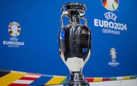 回顾欧洲杯：落选者联盟！无缘参赛大名单最强阵容，能走多远？