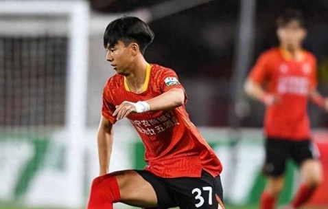 没想到！U19国足刚从土伦杯出局，核心球员就要正式加盟法甲球队