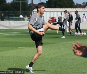拉亚：平常心看待国家队替补身份，期待西甲新挑战