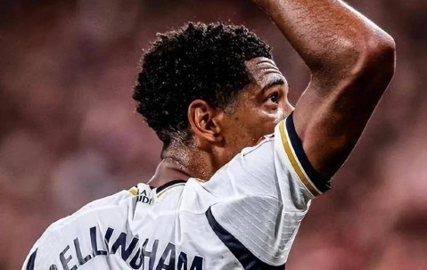 皇马双子星在巴西队位置互换！安切洛蒂1个调整解决两大难题