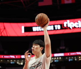 连续3场未登场！开拓者主帅：杨瀚森正努力适应NBA节奏