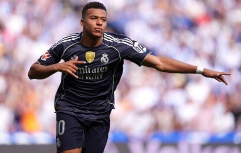 姆巴佩力压哈兰德莫德里奇，以9球2助攻当选金球奖九月最佳