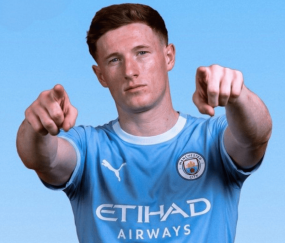曼城官宣签23岁安德森，周薪30万英镑，4球5助攻凭什么值1.16亿英镑