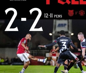 0-2到2-2再输点球！曼联爆冷出局，战术转会双失误未来堪忧？