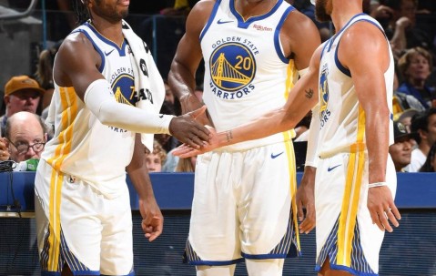 库里14分艾顿7+7 詹姆斯东契奇缺阵勇士胜湖人