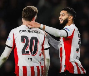 埃因霍温欧冠冲连胜~