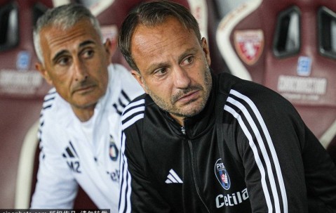 意甲各队主帅年薪排行：孔蒂800万欧居首，阿莱格里500万欧次之