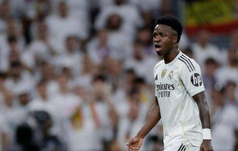 维尼修斯道歉为何不提阿隆索？皇马将帅矛盾持续升级