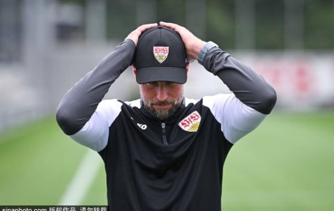 德甲球队斯图加特训练备战比赛</title>
        
    <title>德甲球队斯图加特训练备战比赛