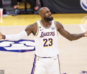 0-3绝境！詹姆斯生涯曾3次被4-0横扫 被雷霆打出新低？