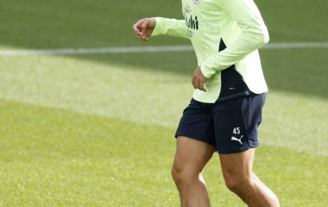 亚洲小将让瓜帅战术活了！法甲10万身价踢出一个亿水准，曼城赚麻