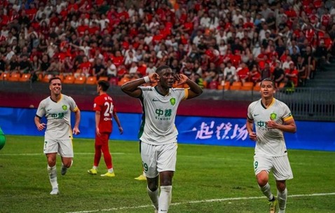 崩盘倒计时！国安夏窗这招真绝：宁用废柴外援硬扛也不给西甲级中卫注册