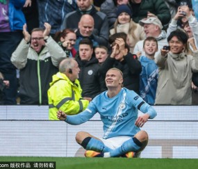 多纳鲁马庆祝曼城2-0战胜那不勒斯：欧洲之夜的背后故事与战术解析