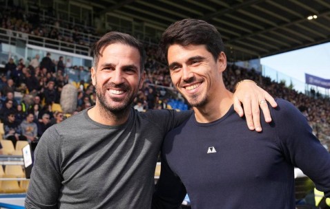 意甲第15帕尔马与意甲第6科莫战成0-0，38岁法布雷加斯未能率队连胜