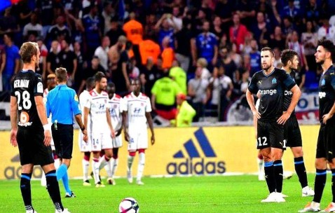 欧冠资格赛前瞻：奥胡斯鏖战波兹南莱赫 阵容厚度与经验成败解析