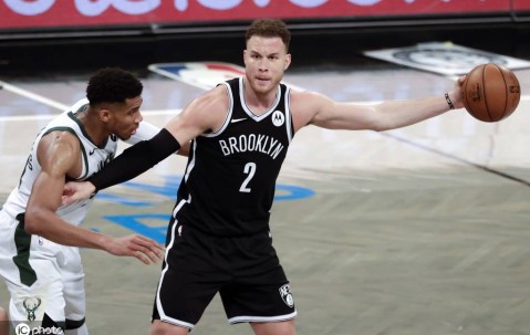 格里芬:弗拉格是最全面新人 字母会拿新赛季MVP