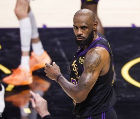 热议湖人出局：詹姆斯是那个绝境下击溃火箭的GOAT