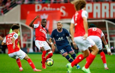 法甲欧战保级两极战！朗斯主场碾压洛里昂，保级队能逃降级危机吗？