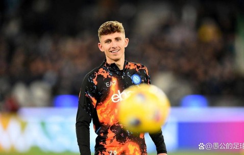 林斯特伦的德甲困局：那不勒斯面临的烫手山芋