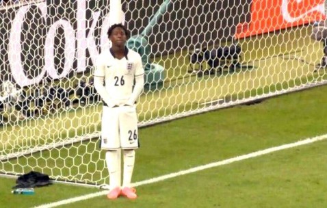 曼联或再拒绝出租新帝星，要看冬窗是否买到人！拉爵不满青训教育