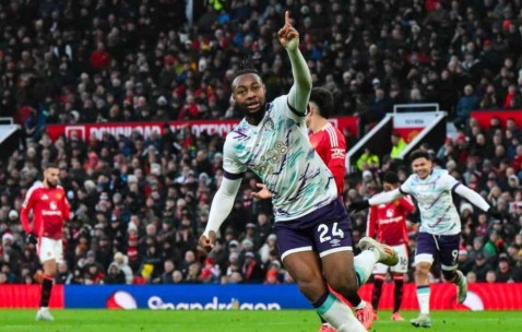 4球大胜暗藏致命隐患！枪手1人爆发引爆更衣室，直指阿尔特塔软肋