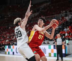 国家队俱乐部双线受挫 杨瀚森职业生涯进入至暗时刻？