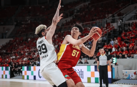 国家队俱乐部双线受挫 杨瀚森职业生涯进入至暗时刻？