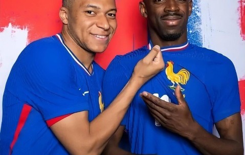 问题少年逆袭，登贝莱冲击金球奖，梅西等五位贵人相助