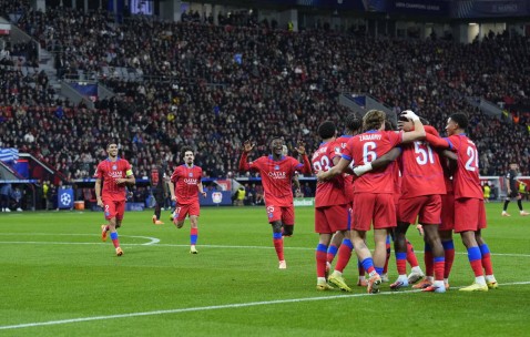 欧冠惨案！德甲冠军惨遭7-2狂胜，卫冕冠军取得6连胜