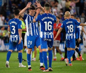 周日025 西甲焦点战：阿拉维斯VS西班牙人——一场关乎保级尊严的生死对决